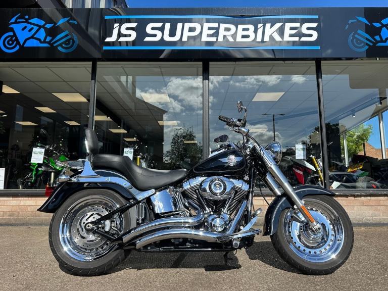 HARLEY DAVIDSON FLSTF FAT BOY 1690 2011 - VANCE + HINES - 3912 MILES!
