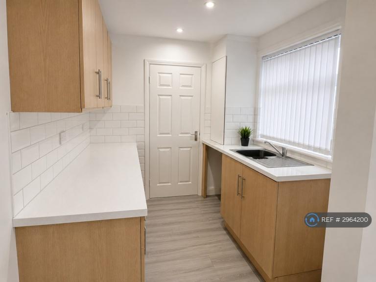 2 bedroom house in Bradley Terrace, Houghton Le Spring, DH5 (2 bed) (#2964200)