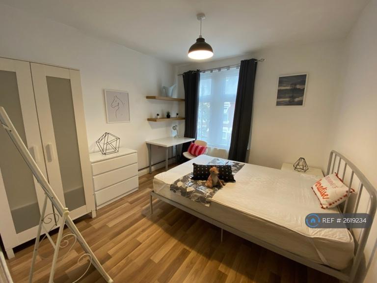 3 bedroom house in Off London Road, Leicester, LE2 (3 bed) (#2619234)