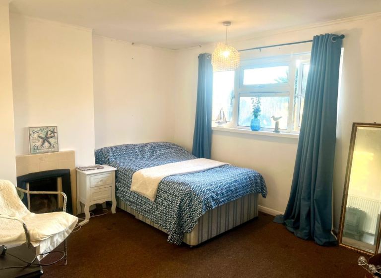 Double Room To Rent
