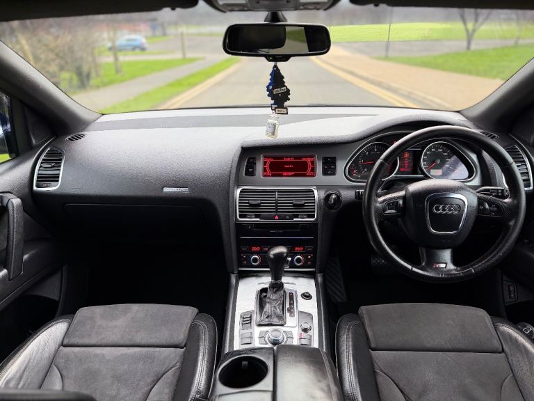 Audi Q7 S-Line Quattro 3.0 V6 240bhp ( 7 seater ) 