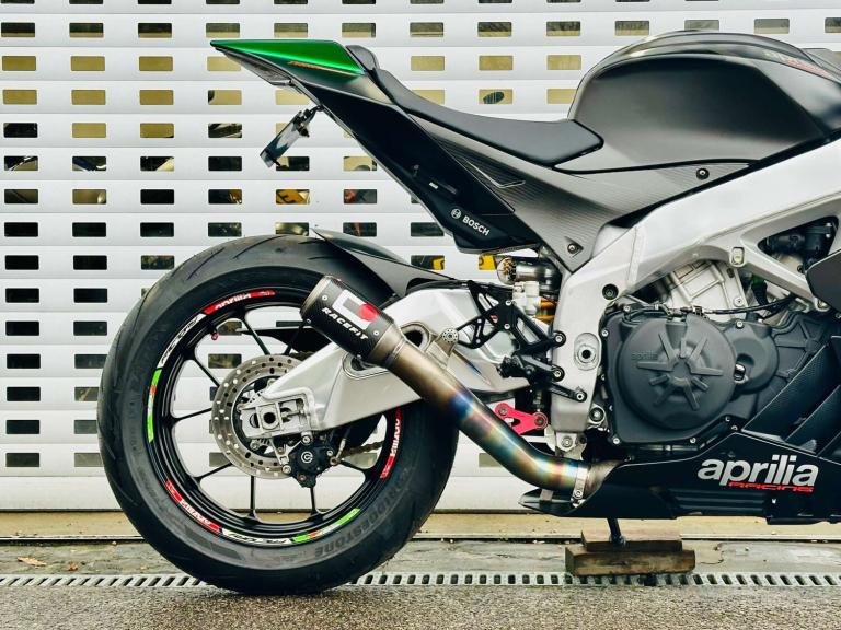 2019 Aprilia RSV 4 1100 FACTORY 1.1 RSV 4 1100 Factory Unlisted Petrol Automatic