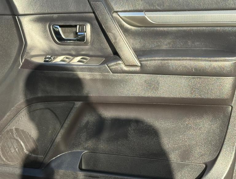 2008 Mitsubishi Shogun 3.2 DI-DC Elegance Auto 4WD Euro 4 5dr LWB Diesel