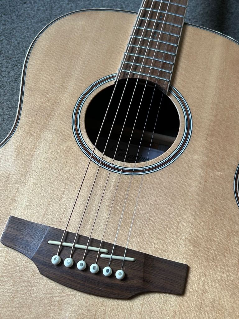 Takamine small body acoustic, just beautiful 