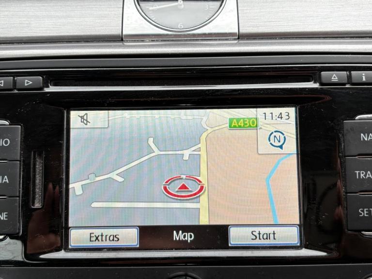 2013 Volkswagen Passat 2.0 TDI BMT Highline 5dr ++ 11 VW SERVICES / 35 TAX / SAT NAV / DAB ++ EST...