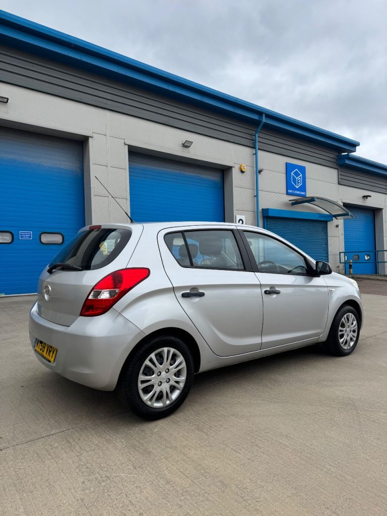 Hyundai, I20, 1.2 Petrol 5 Door 80k miles HPI clear 12 months MOT 2 keys Reverse camera/DashCam! 