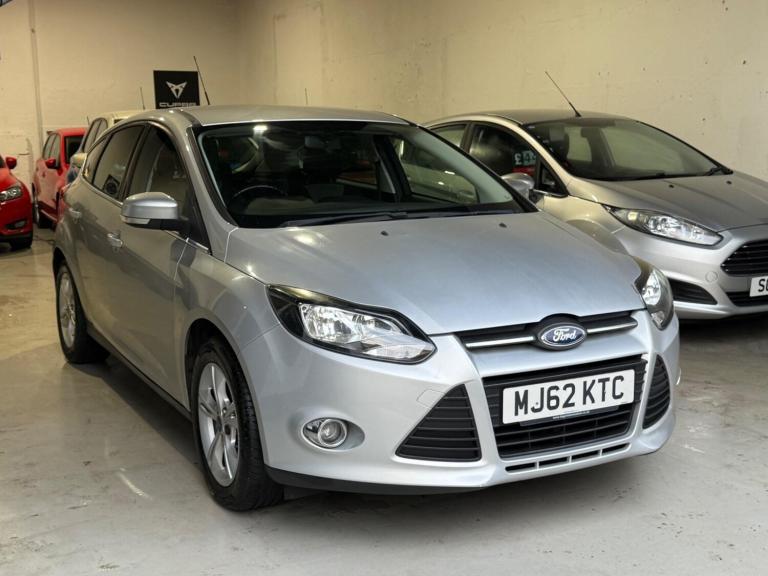 2012 Ford Focus 1.6 Zetec 5dr HATCHBACK PETROL Manual