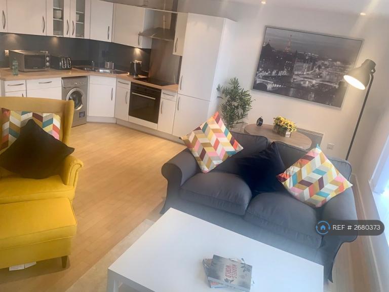 2 bedroom flat in Argyle Street, Glasgow, G2 (2 bed) (#2680373)