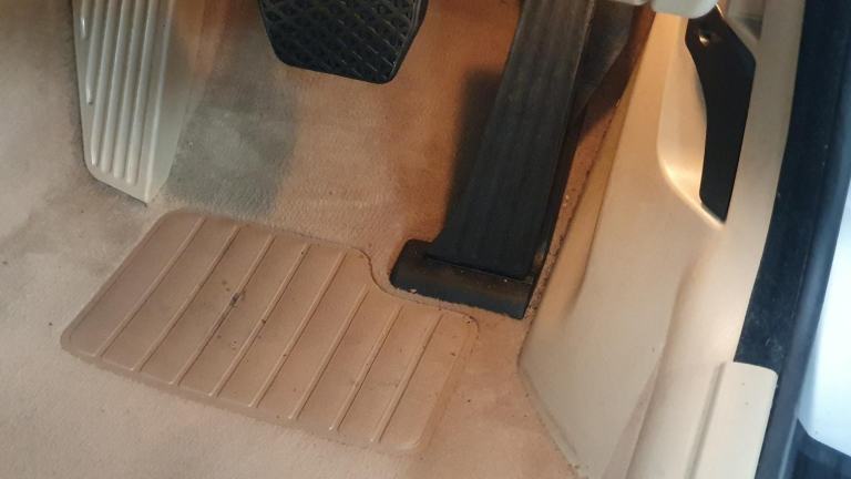 BMW 320D SE * GENUINE 6,000 MILES FROM NEW * YES 6,000 MILES WOW* AUTOMATIC