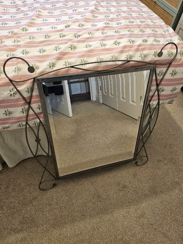 Contemporary wall mirror - perfect 