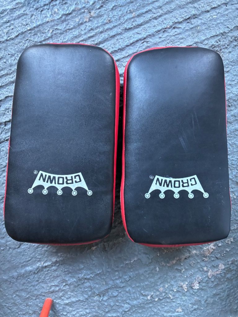 CROWN Boxing/Martial Arts Focus Pads – Good Condition
