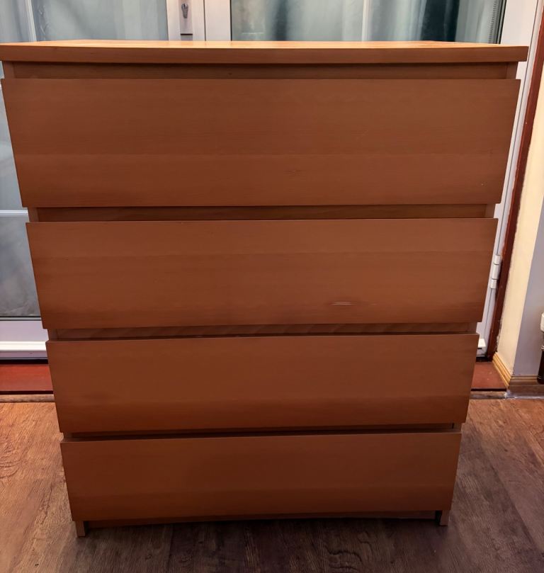 Chest of drawers