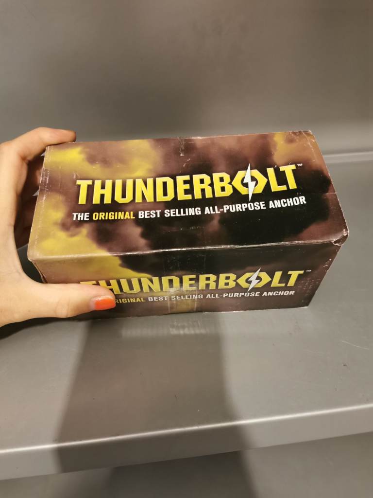 Thunderbolt all purpose anchor m16x150 box of 10