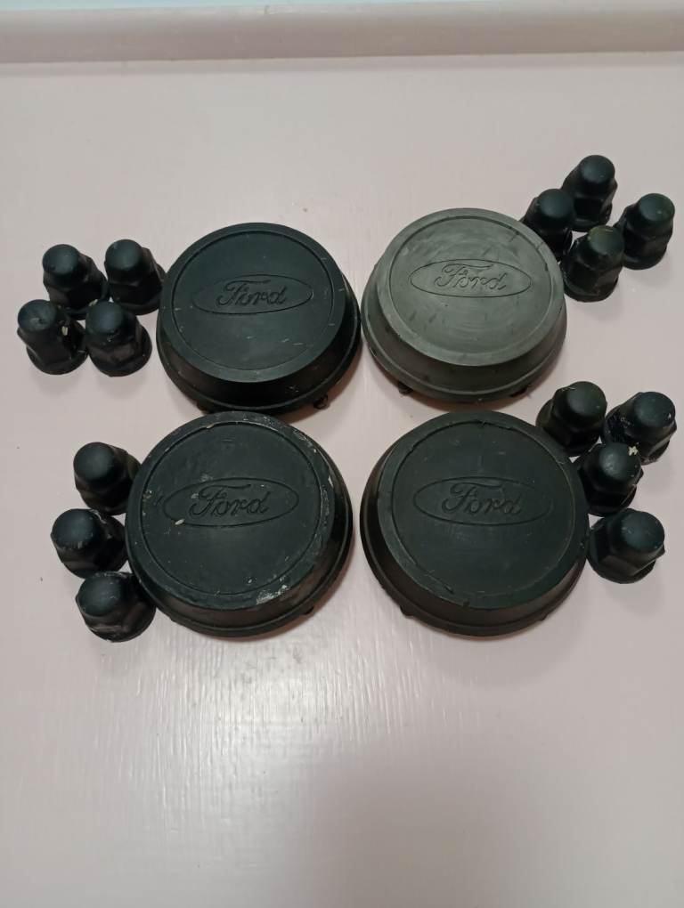 Ford Transit plastic wheel nut covers and centre bit.