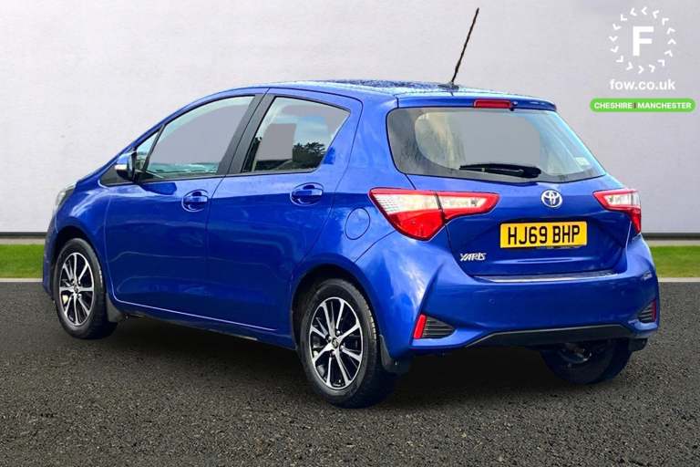 2019 Toyota Yaris 1.5 VVT-i Icon Tech 5dr CVT Hatchback PETROL Automatic