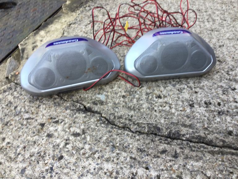 Car shelf speakers 