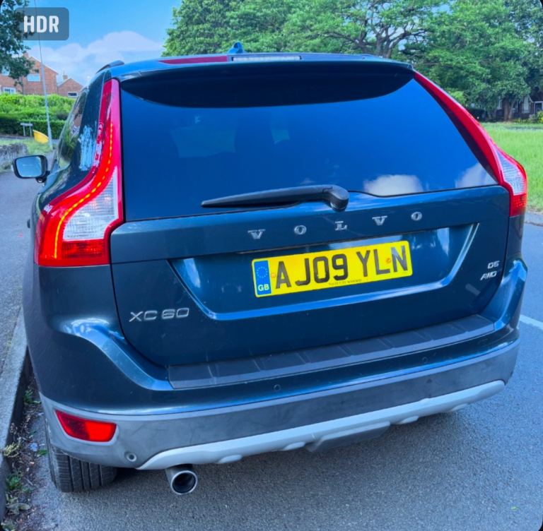 Volvo, XC60 AUTOMATIC 2400 (cc), 5 doors