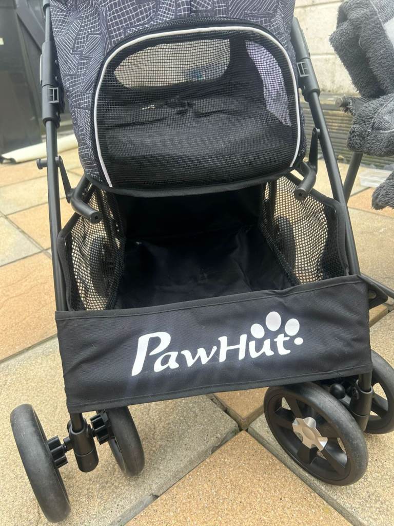 Puppy pushchair 