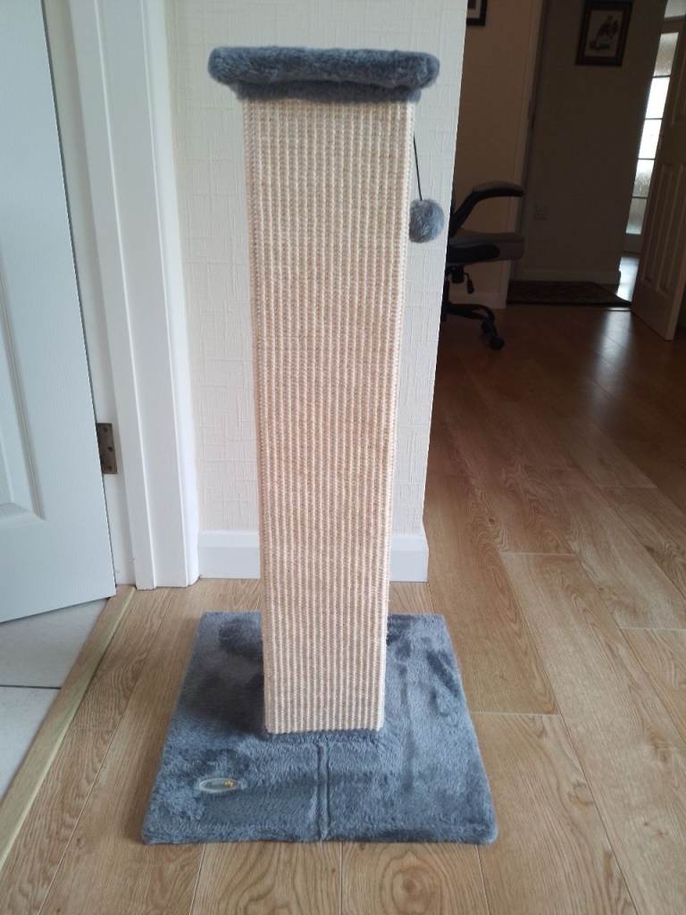Large sisal cat scratching post, measuring 83cm high x 40cm base. Buyer to collect