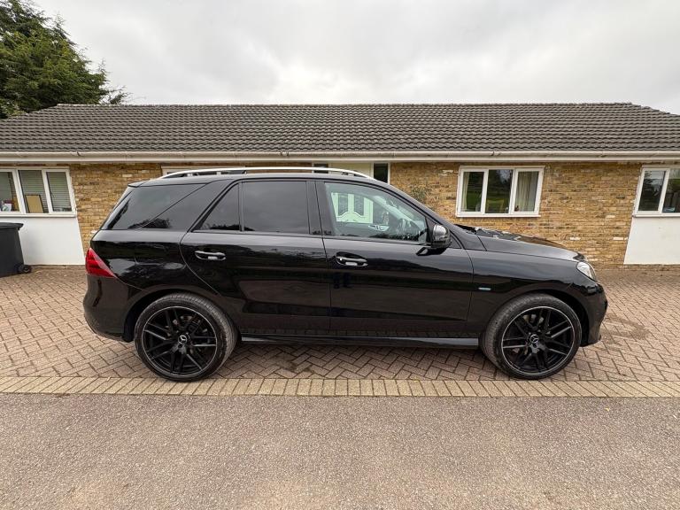 2017 Mercedes-Benz GLE GLE 500 e 4MATIC AMG Line Estate Petrol/electric Automatic