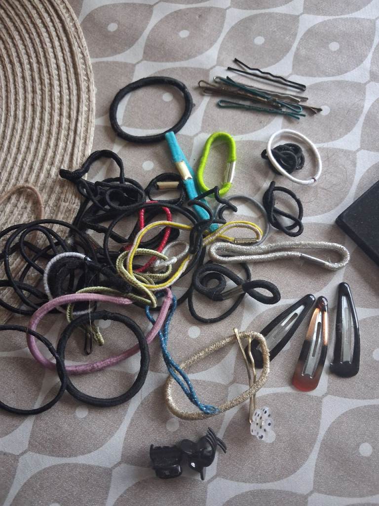 FREE hairbands,  hairgrips hair slides