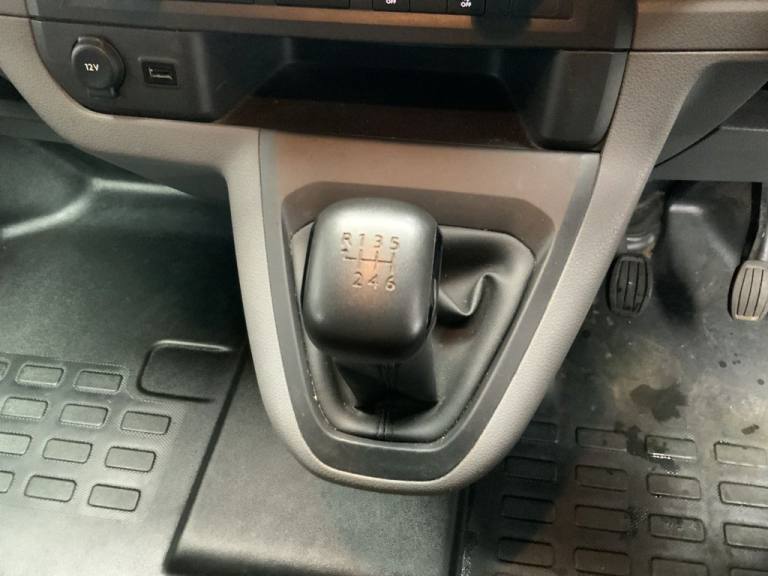 2020 20 VAUXHALL VIVARO 2.0 TURBO D 3100 EDITION PANEL VAN 5DR DIESEL MANUAL L1 