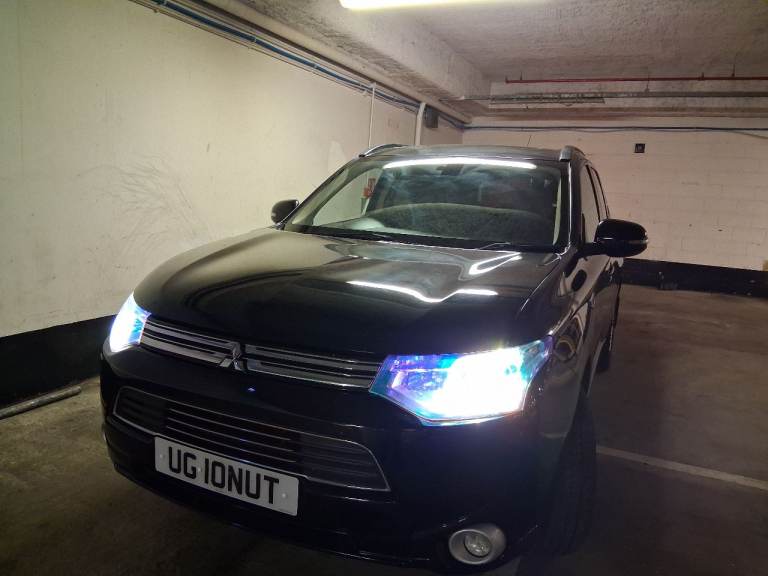 Mithubishi outlander PHV 2l plug in hybrid 