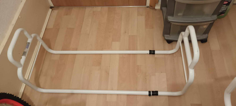 Mobility Aids Double/Single Ended Bed Lever/Aidapt Toilet Frame And mo