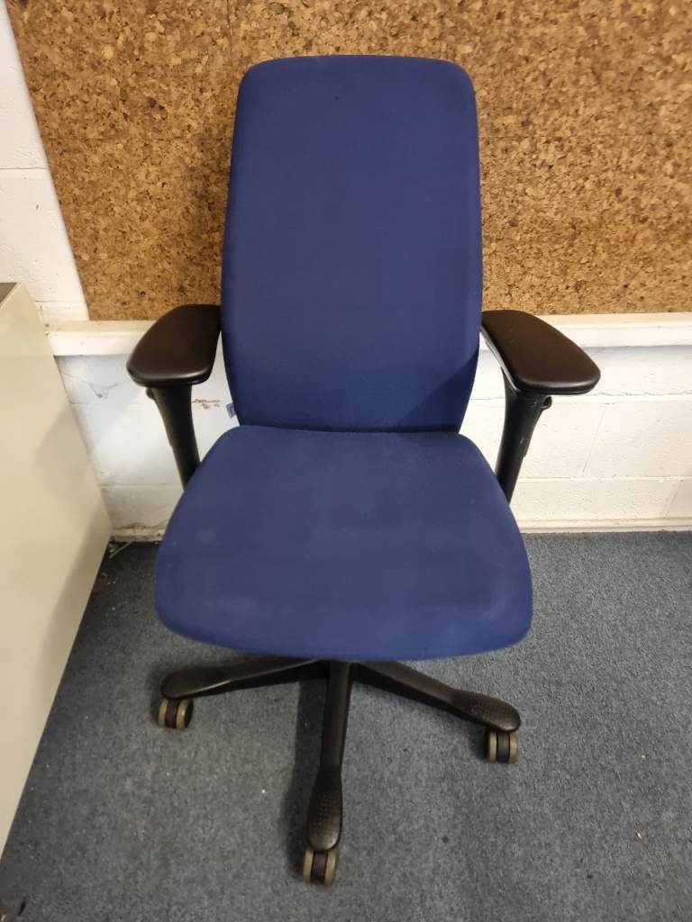Blue Kinnarps Ergonomic Fully Adjustable Office Swivel Desk Chair Top Quality Chair 