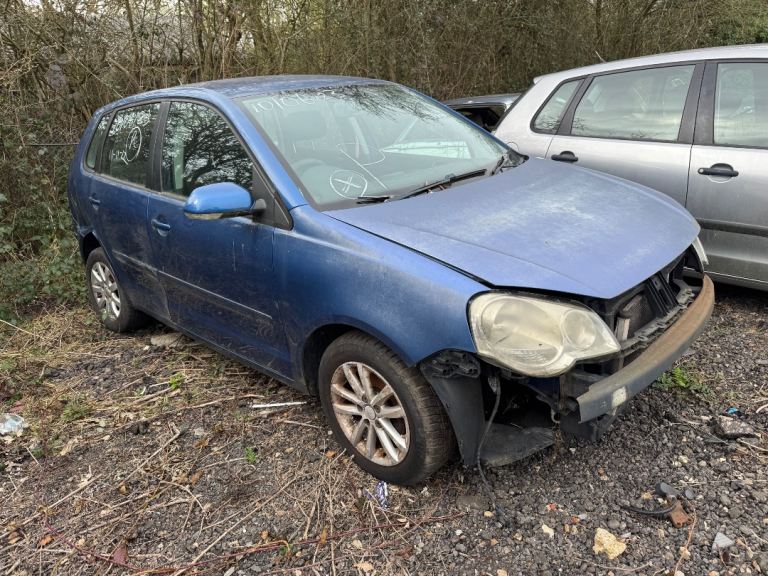Vw polo 9n 1.2 2007 blue BREAKING FOR PARTS 