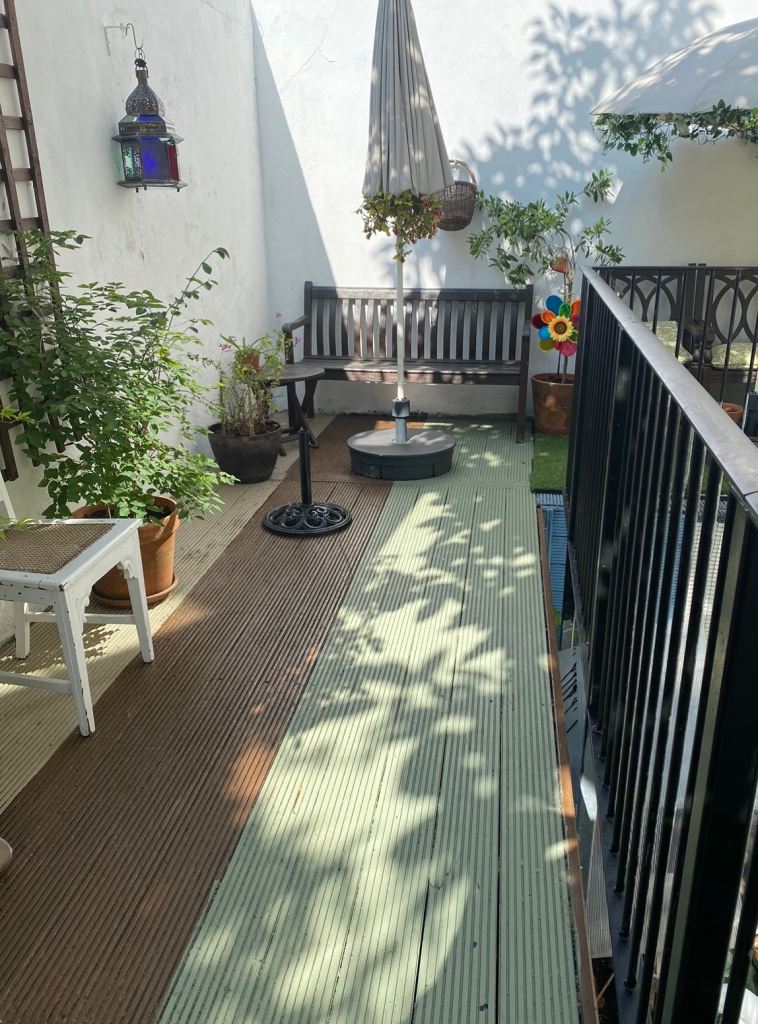 2 double bedroom flat  10 mins walk to Hyde Park  5 minutes  St Mary’s Hospital great transit links 