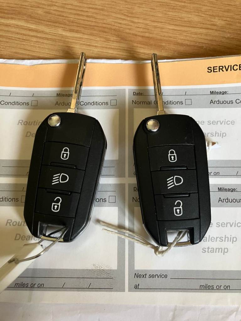 IMMACULATE 2018 Citroen, C3, Hatchback, MOT 30/05/2026. Full Service History, 1.2lit, 5 doors