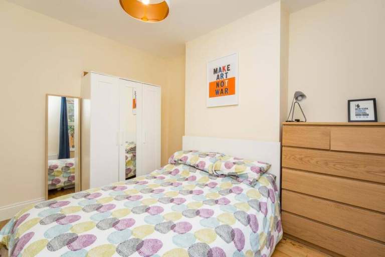 🏡🗝 Spacious Double Room – All Bills Included – Brixton 🏡🗝