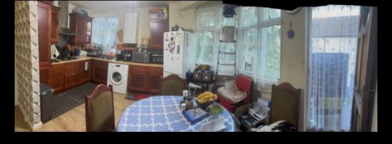 King size Room in Upton Park Green street 400£ monthly rent includes all Bills 