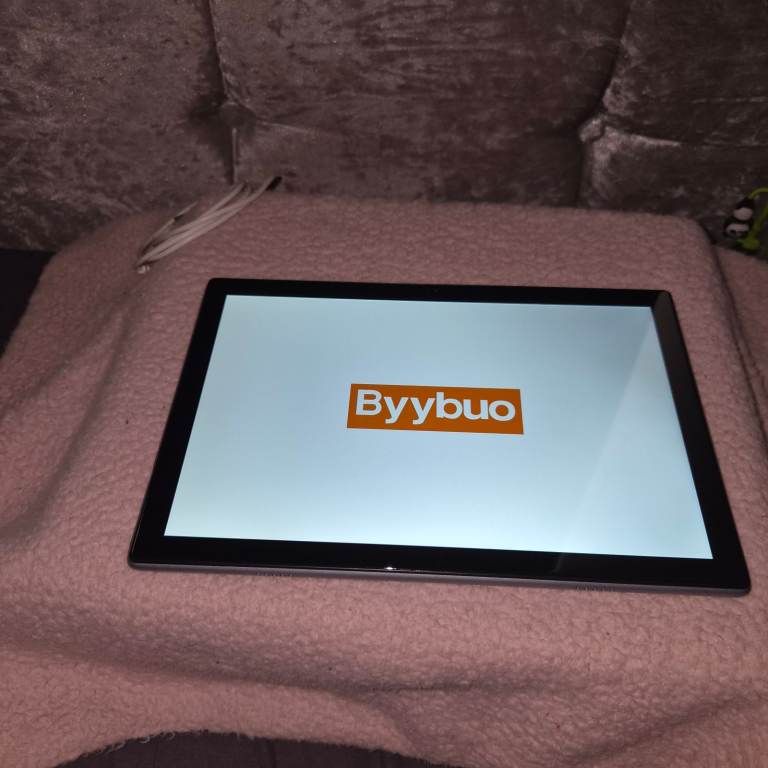 Byybuo A10-EU 10inch Android Tablet with USB Cable – Great Condition