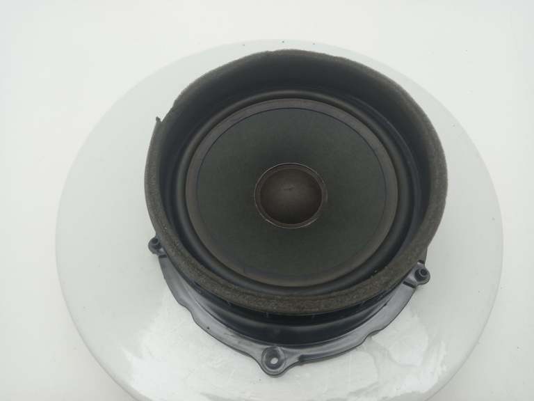 Landrover Range Rover Velar Subwoofer/Speaker Assembly 2017-2026 Lr091170