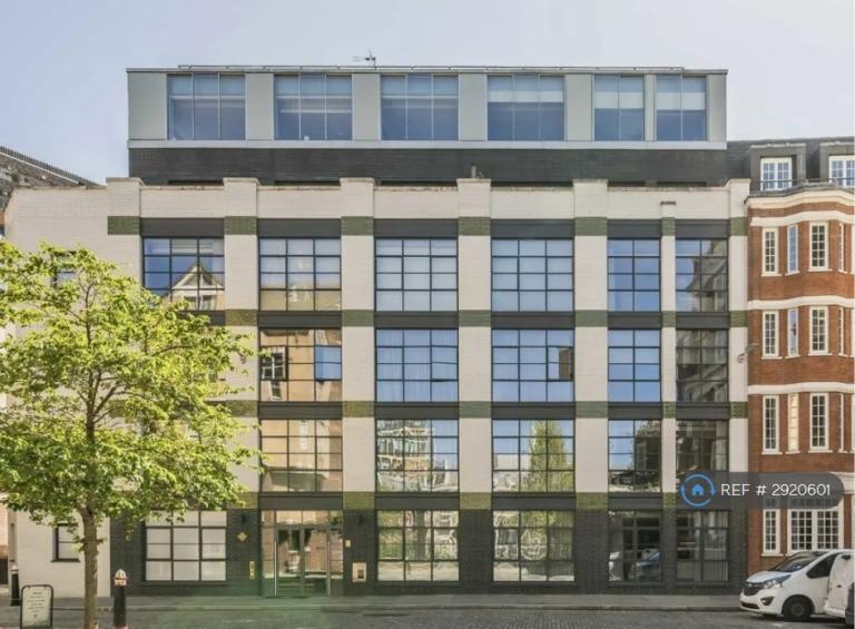 2 bedroom flat in Bartholomew Close, London, EC1A (2 bed) (#2920601)