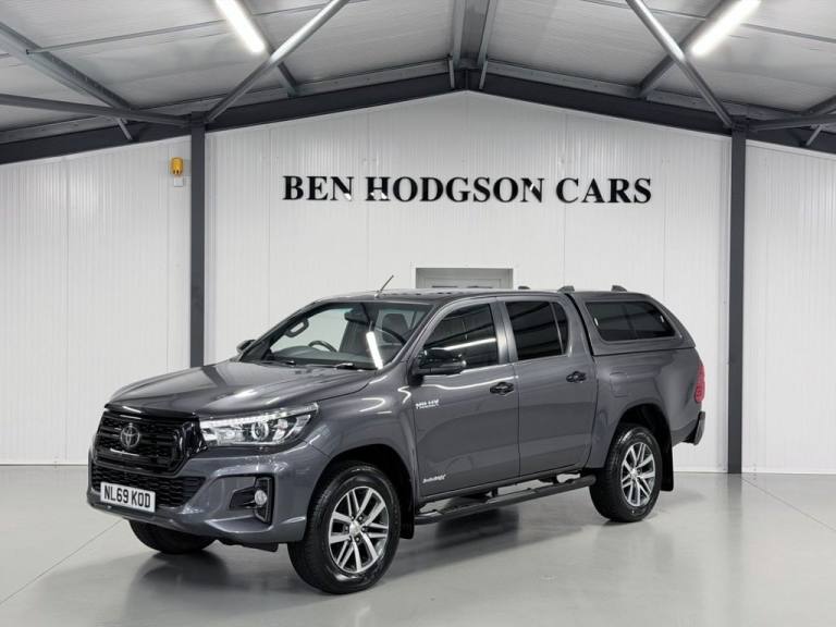 2019 69 TOYOTA HI-LUX 2.4 D-4D INVINCIBLE X PICKUP DOUBLE CAB 4DR DIESEL AUTO 4W
