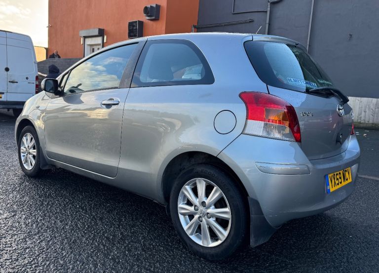 Toyota Yaris 1.0 Petrol 12 months MOT, £35 road tax BARGAIN! 