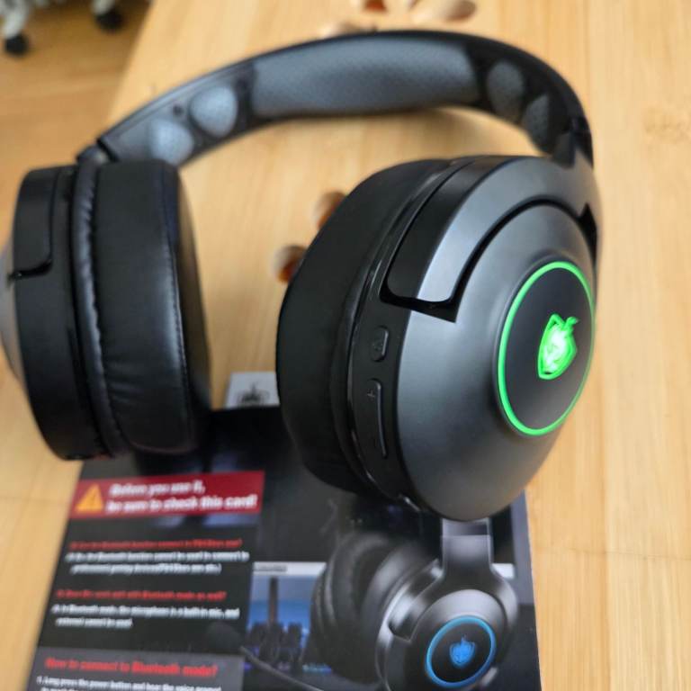 PHOINIKAS Green Bluetooth Headphones – Built-In Mic, LED, Detachable Mic & Cables Missing, Used Good