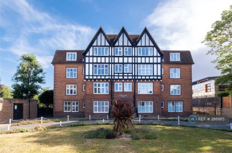 1 bedroom flat in Leigham Court Road, London, SW16 (1 bed) (#2861815)