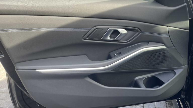 2025 BMW 3 Series 330e 22.3 kWh M Sport 4dr Step Auto Saloon Plug-In Hy Automatic