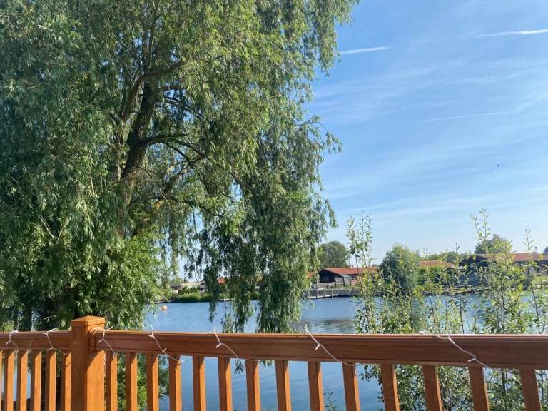 Stunning Private Sale Luxury Lakeside Lodge For Sale
