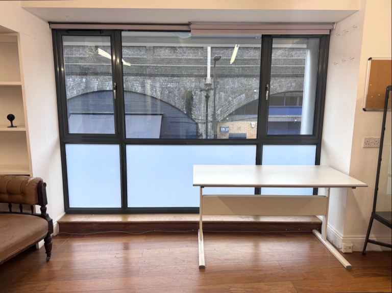 PRIVATE OFFICE SPACE TO LET - LONDON FIELDS