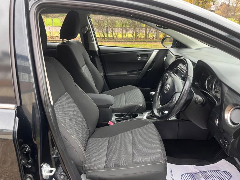 2014 Toyota Auris 1.6 V-Matic Icon 5dr HATCHBACK PETROL Manual