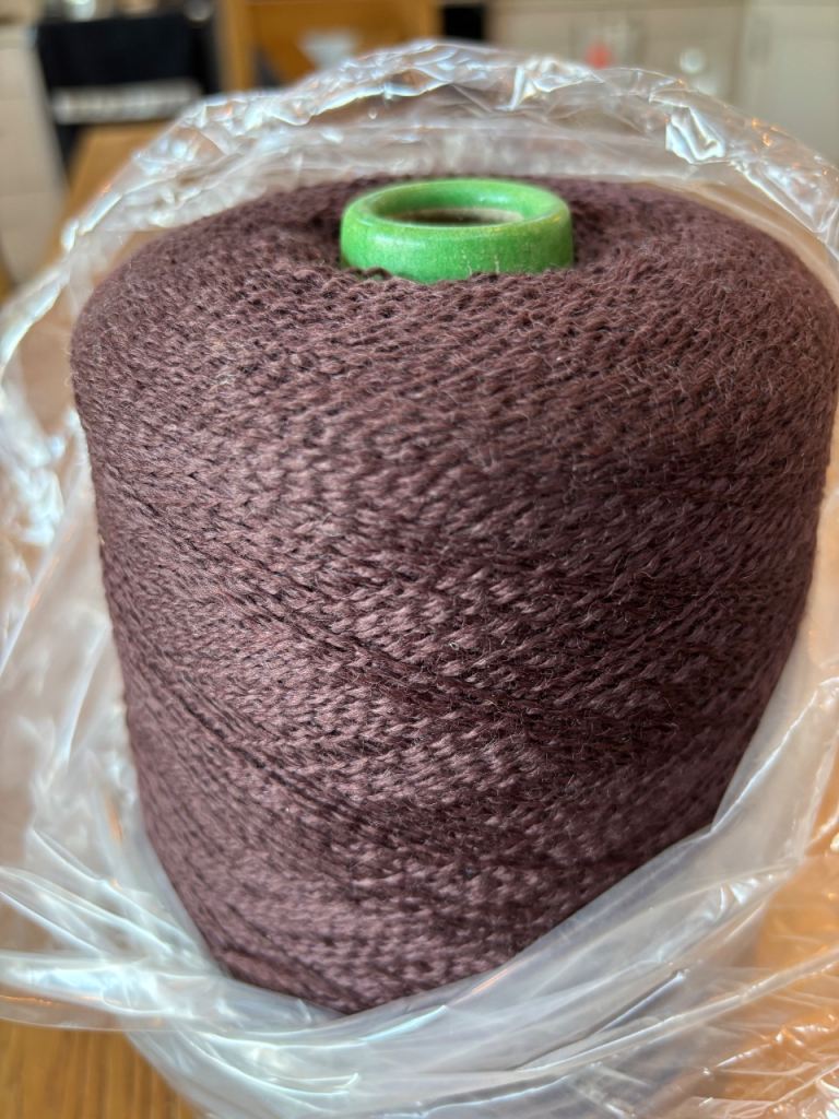 Machine knitting wool 