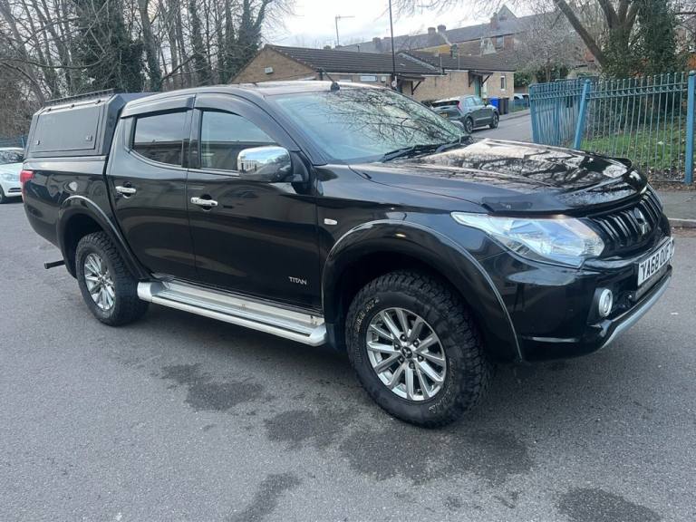 2019 Mitsubishi L200 2.4 DI-D DC Titan Pickup Double Cab 4dr Diesel Manual 4WD Euro 6 (178 ps) PI...