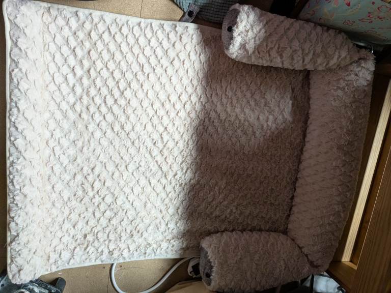Dog bed / sofa / cushion 
