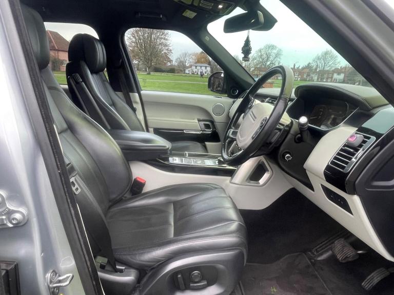 2015 Land Rover Range Rover 3.0 TDV6 Vogue 4dr Auto ESTATE DIESEL Automatic