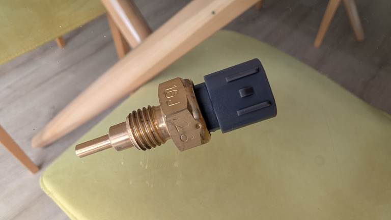 Honda Blackbird Temperature Sensor 37870-MGB-003
